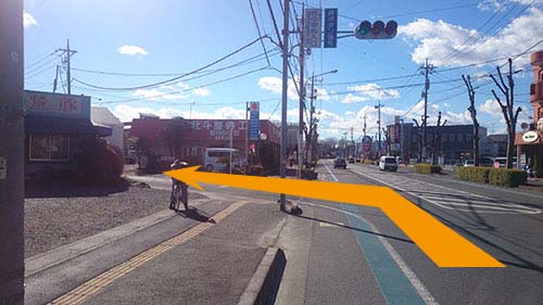 西中学校入口の信号